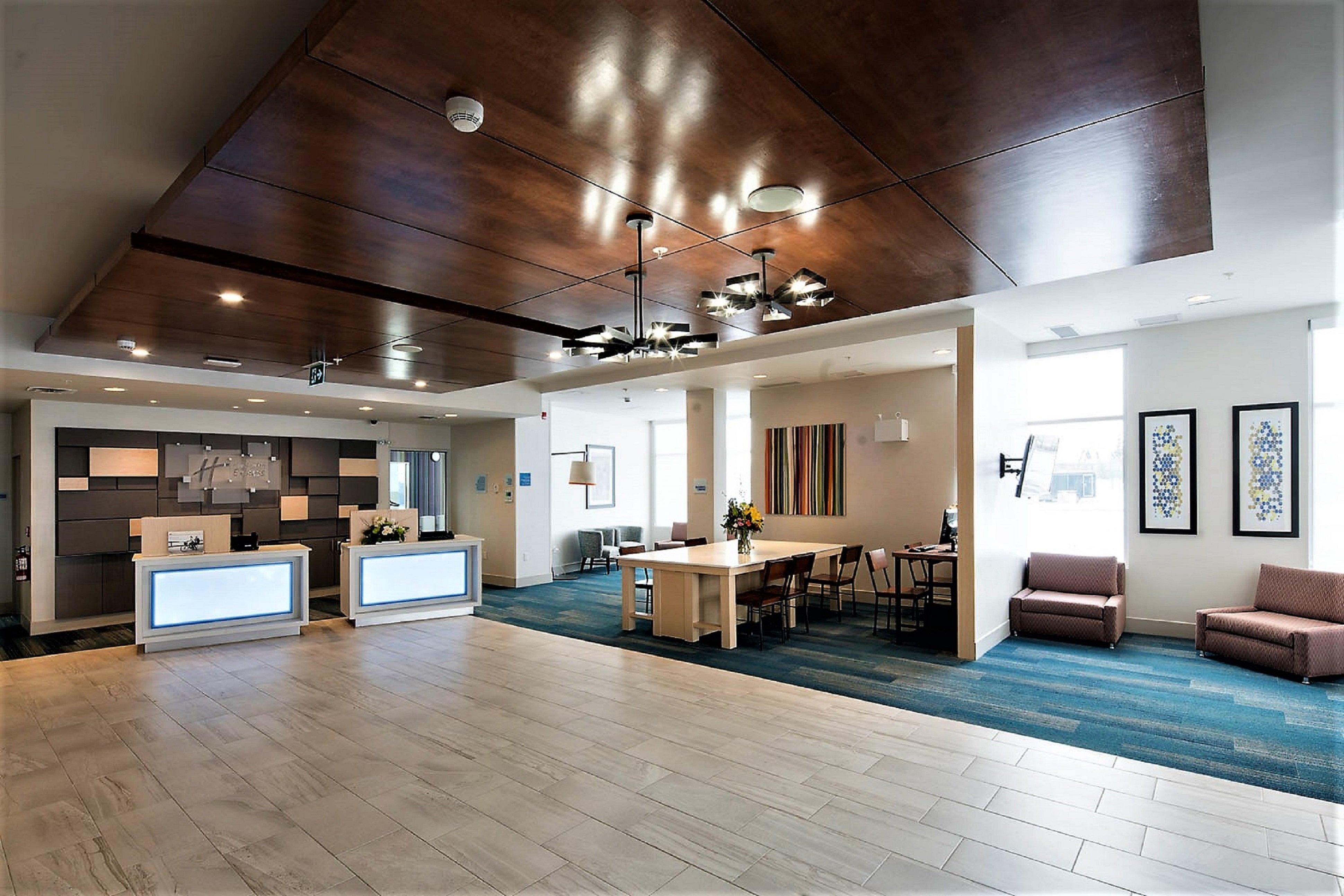 Holiday Inn Express - Red Deer North By Ihg Kültér fotó